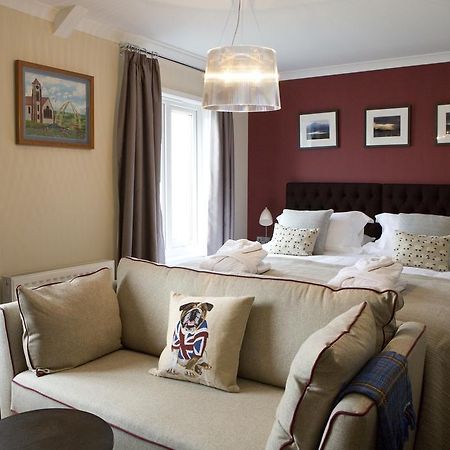 The Waterfront Boutique Hotel สแตนลีย์ ภายนอก รูปภาพ