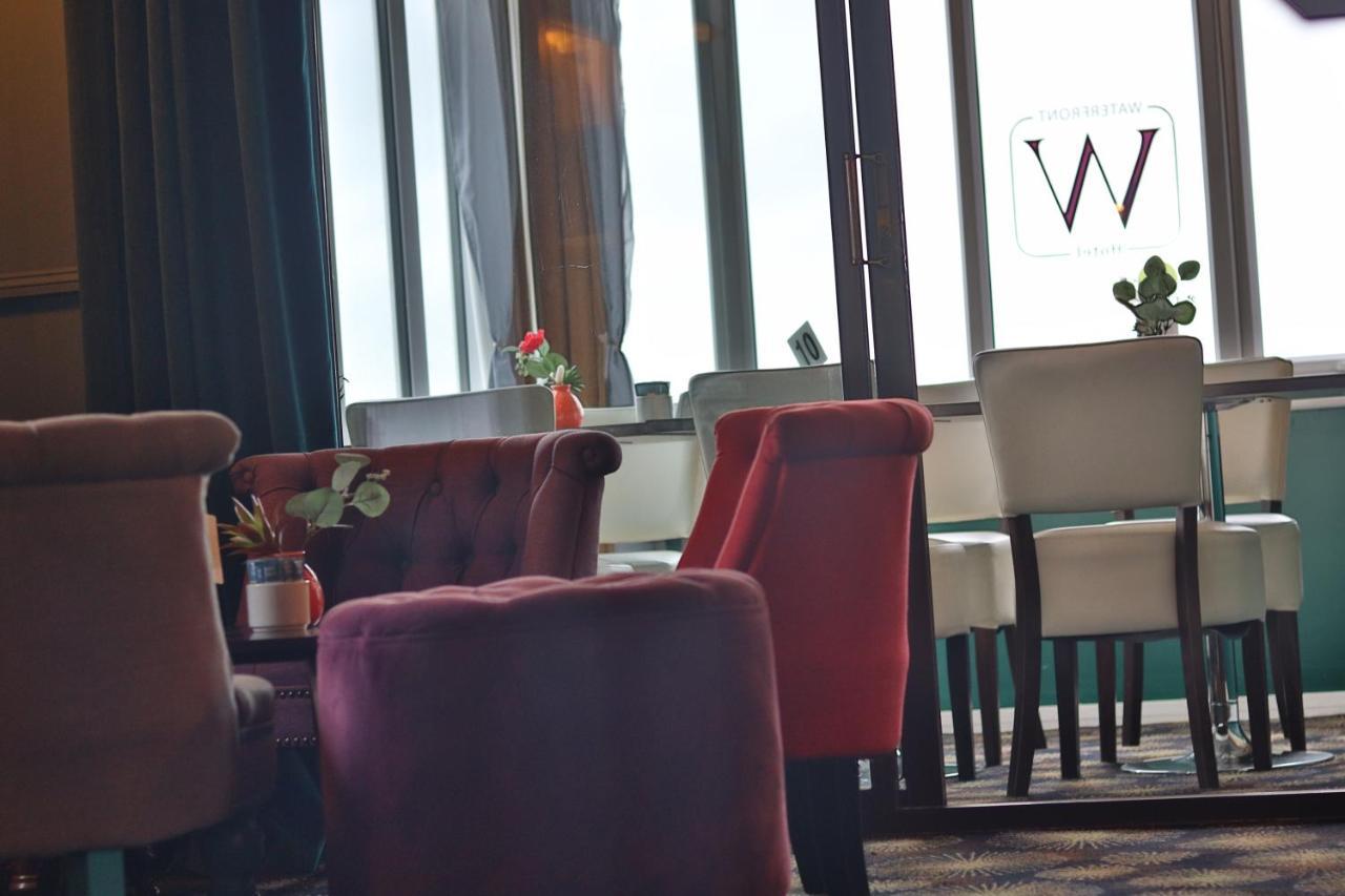 The Waterfront Boutique Hotel สแตนลีย์ ภายนอก รูปภาพ