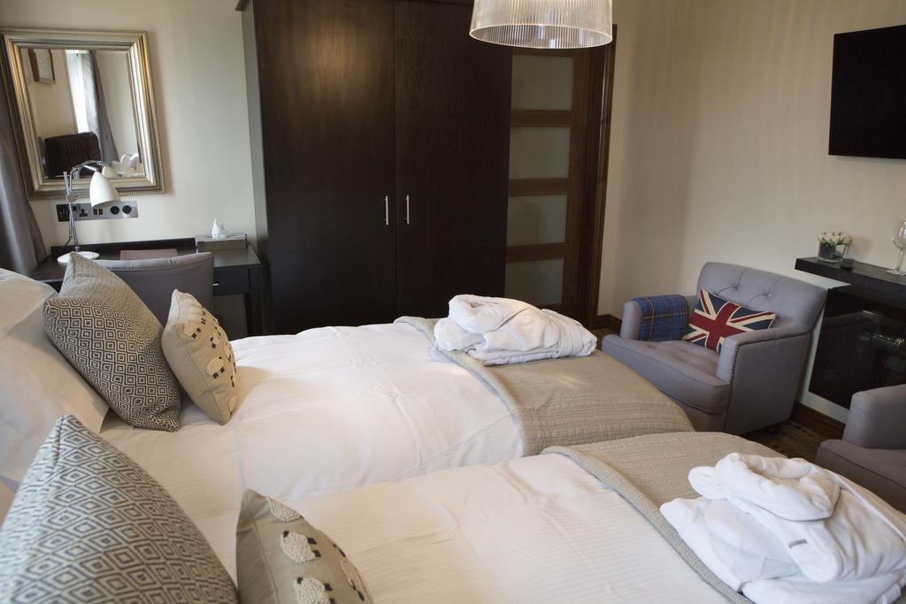 The Waterfront Boutique Hotel สแตนลีย์ ภายนอก รูปภาพ